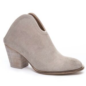 Chinese Laundry Tan Kelso Chunky Open Back Mules, Size 7.5.